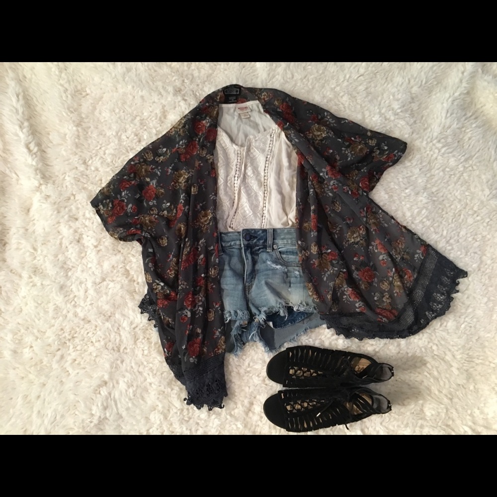 Angie, floral, multicolored kimono 👘